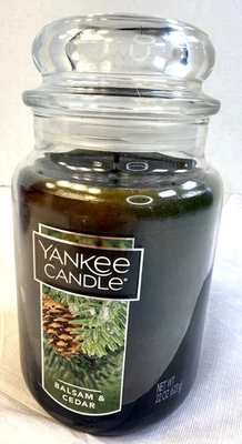 洋基蜡烛香薰和雪松圆形22盎司绿色/棕色木质盖很少使用 — 第 1/4 张图片