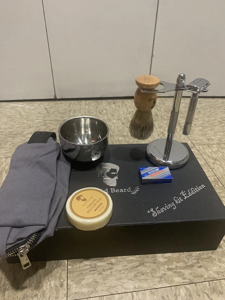 Kit de Afeitado "Barba Rápida" --(Juego de Regalo) - Caja Nueva Dañada Foto 1 de 4