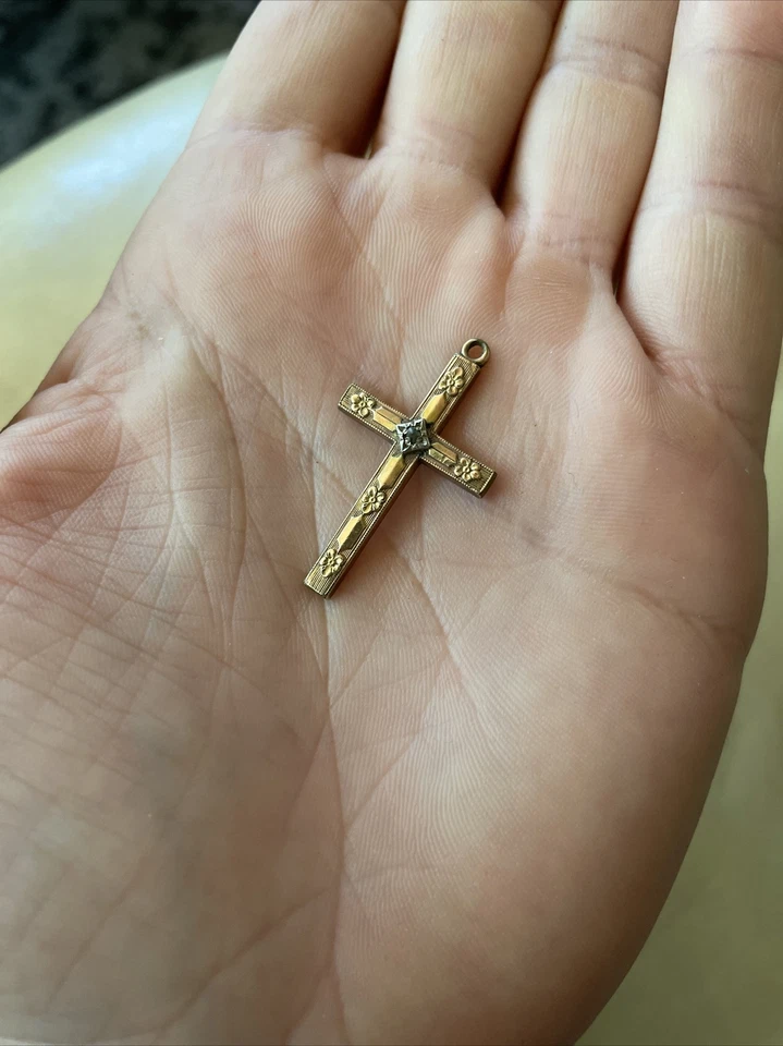 Vtg Antique Ornate 1/20 12K G.F. Yellow Gold Filled Pendant Floral Thick - Image 1 of 4