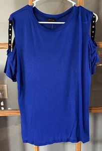 NWT Sheila Rose Women’s M Royal Blue Shoulder Cut-Out Short Sleeve Top - Picture 1 of 4