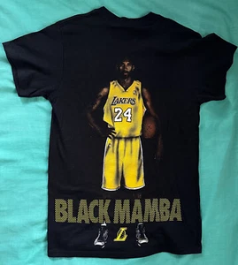 LOS ANGELES LAKERS KOBE BRYANT BLACK MAMBA 24 UNK NBA Cotton T-Shirt Sz SMALL - Picture 1 of 6