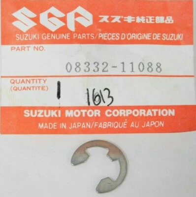 1 NOS 1971-1992 Suzuki DS FA FZ GT RM250 RM125 TM400 E Clip de anillo OEM 08332-11088 Foto 1 de 2