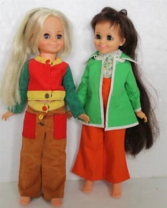 Muñecas de terciopelo y Mia ideales de colección con traje de colores rizados y abrigo verde crujiente - Imagen 1 de 22