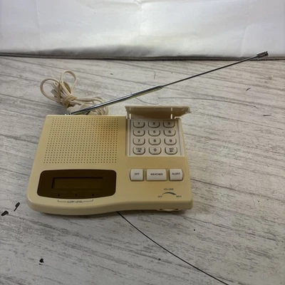 Sistema de alerta de radio meteorológica para área específica de escritorio Radio Shack de 7 canales 12-249.  Foto 1 de 4