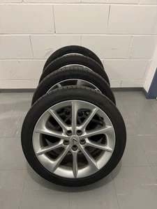 Toyota Lexus 17 Zoll Kompletträder auf Alufelgen - Bild 1 von 15