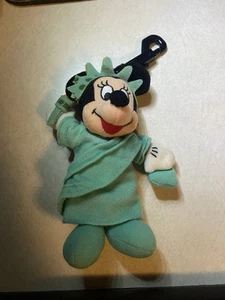 Minnie Mouse Statue of Liberty Walt Disney Retro Plush Backpack Clip - Picture 1 of 8