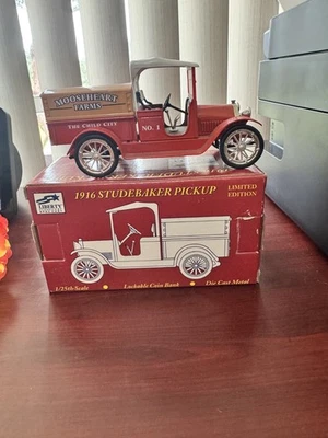 1916 STUDEBAKER PICKUP * 1/25th Scale * Lockable Coin Bank * Die Cast Metal - Изображение 1 из 4