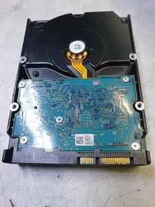Hitachi 3 TB Sata III 3.5“ Zoll Festplatte - Bild 1 von 6