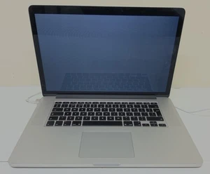Apple MacBook Pro 15" [A1398] Silver/For Parts Faulty Screen/Battery Issue - Afbeelding 1 van 6