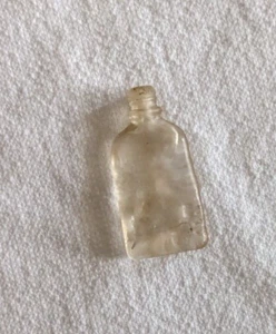 Seaglass vintage bottle 1.75" - Picture 1 of 3