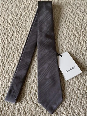 New Gucci Solid Steel Gray Moire Fabric Wavy Texture Classic Neck Tie $295 - Image 1 of 4