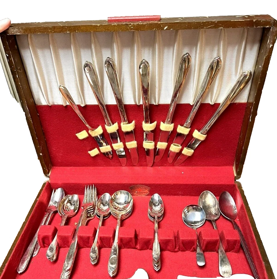 29 Шт. набор сообщества из нержавеющей стали столовые приборы узор неизвестный w/коробка винтажный - Изображение 1 из 4