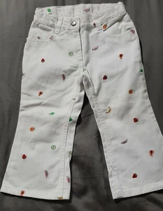 NWOT GYMBOREE Tutti Frutti White Denim w/ Embroidered Fruit Capri Pants size 4 - Picture 1 of 2