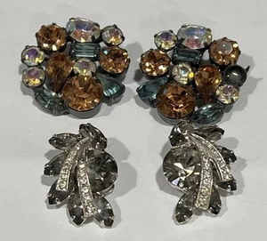 Vintage Weiss Rhinestone  Colors Clip On Earrings 2 pairs  - Picture 1 of 9