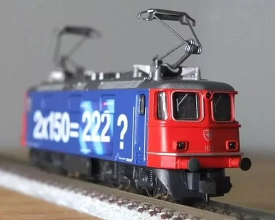 Arnold 2396 N gauge SBB Re 4/4 electric loco in special edition livery - Image 1 of 4