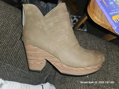 Zuecos Pierre Dumas tostados talla 8,5 Foto 1 de 4