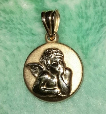 Colgante pequeño de oro amarillo de 14k de Michael Anthony "Mi ángel de la guarda protégeme"😇   Foto 1 de 4