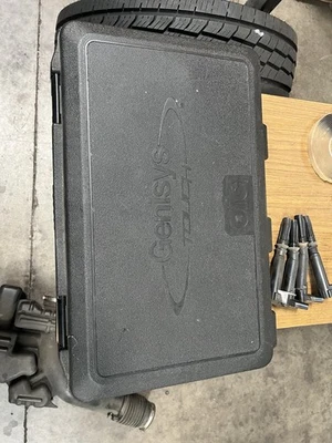 Kit de diagnóstico Genisys Touch OTC Deluxe (juego completo de herramientas de escaneo OBD2 con estuche) Foto 1 de 4