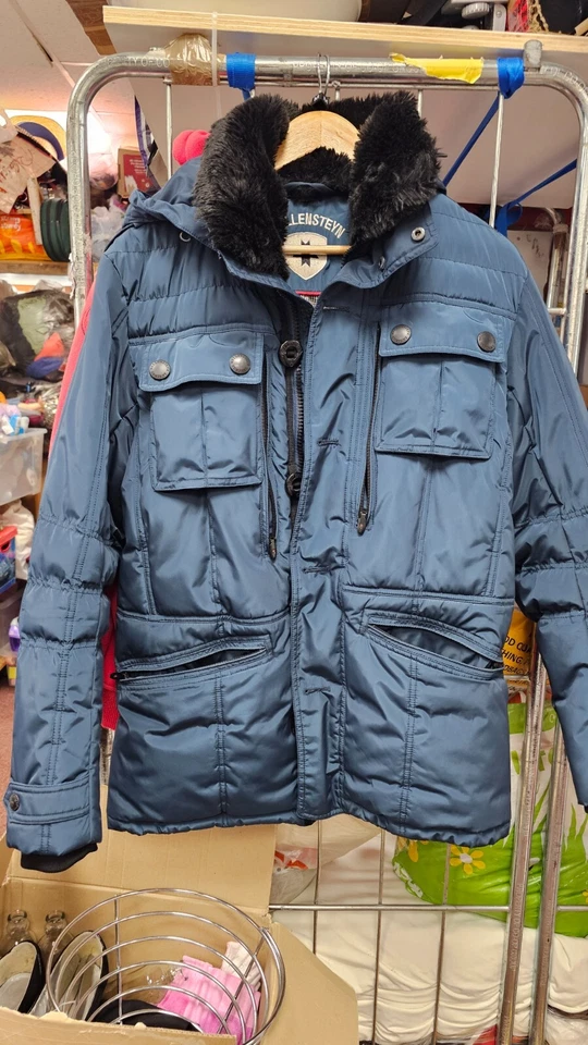 Wellensteyn Snowdrift mens winter jacket size M new with small mark - Image 1 of 4