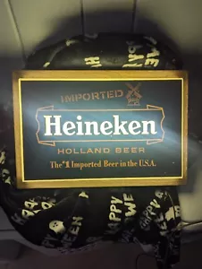VINTAGE TIRED HEINEKEN HOLLAND BEER LIGHT UP SIGN 13” x 19” WOOD FRAME - Picture 1 of 7