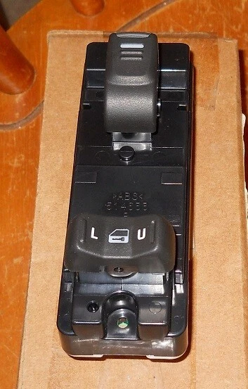 Interruptor de ventana de bloqueo de puerta Chevrolet Colorado GMC Canyon 2004-12 nuevo de lote Foto 1 de 1