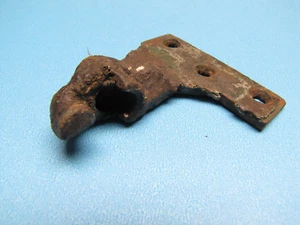 Antique Cast Iron Left or Right Upper Lift Off Shutter Dog Hinge - Half  Partial - Picture 1 of 1