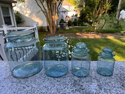 Juego de jarrones de vidrio azul vintage Foto 1 de 3