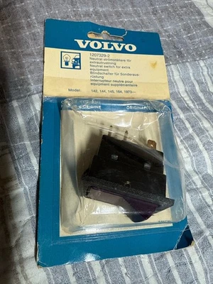 Interruptor de equipo extra neutro púrpura vintage Volvo 1207329-2 nuevo de stock Foto 1 de 4