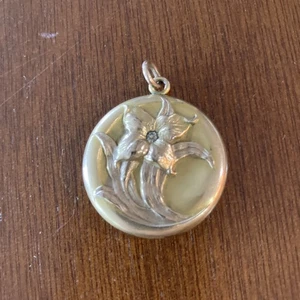 EXQUISITE ART NOUVEAU GOLD FILL LOCKET LILY Rare Estate - Picture 1 of 6