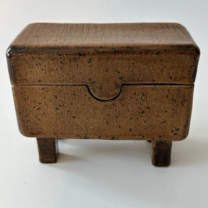 Handmade Ceramic Trinket Box With Legs And Lid Brown Speckled Handpainted Signed - Picture 1 of 13