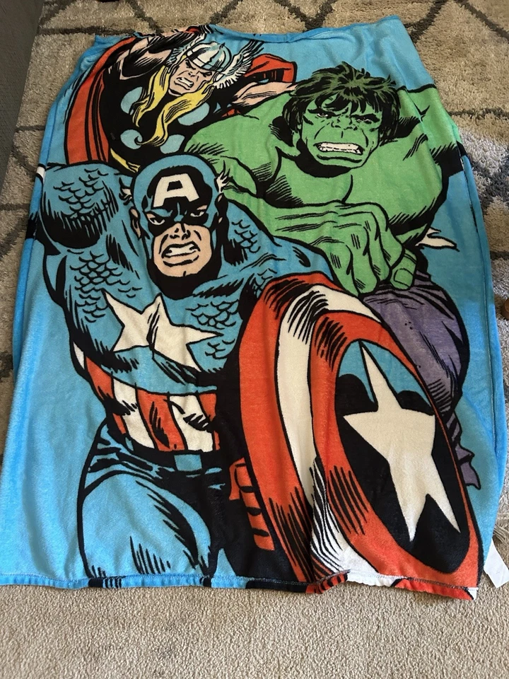 Marvel Avengers Blue Circle Fleece Plush Reversible Throw - Image 1 of 2