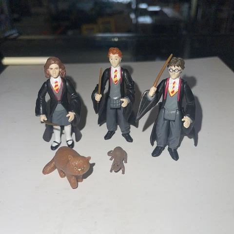 Harry Potter Magical Mini Collection Hermione Harry Ron 4/4 Series 1  Complete Cover