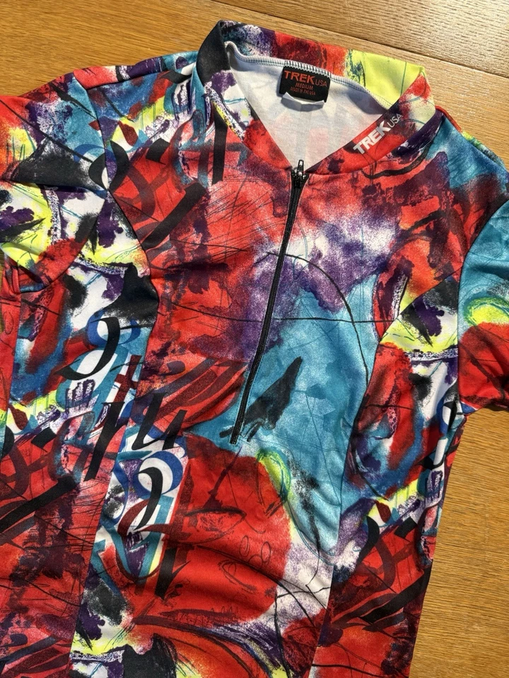 Camiseta deportiva de ciclismo vintage años 90 Trek EE. UU. arte graffiti abstracto 1/2 cremallera - talla XS Foto 1 de 4