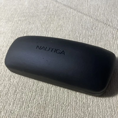 GAFAS DE SOL/GAFAS RÍGIDAS NAUTICA. Estuche estilo almeja ~ negro Foto 1 de 4