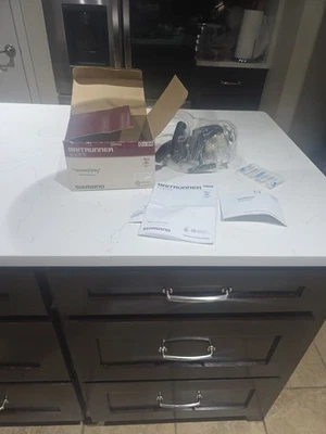 Nuevo en caja - Carrete de pesca Shimano Baitrunner 6500B - Cuerpo de grafito diseño duradero Foto 1 de 4