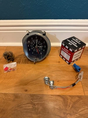 1970 Pontiac GTO Lemans Sport Rally relógio com tom azul para lâmpadas - Imagem 1 de 2