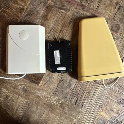 weBoost 460001 Cell Phone Signal Booster Device Black/Gray - Image 1 of 4