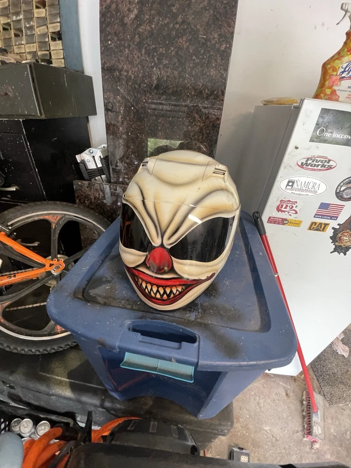 Casco de moto Foto 1 de 3