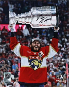 Matthew Tkachuk Florida Panthers Signed 2024 Stanley Cup Champs 8x10 Raise Photo - Picture 1 of 1