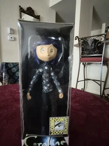 CORALINE 2009 SDCC EXCLUSIVE FIGURE "STAR SPANGLED SWEATER" PIECE BY NECA - Picture 1 of 7