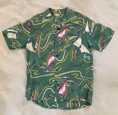 Camisa havaiana vintage 40’s/50’s rayon verde veleiros masculina pequena - Imagem 1 de 4