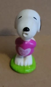 SNOOPY Peanuts Gang PVC 2" KISS ME Figure COMIC CHARACTER vintage WHITMAN - Picture 1 of 5