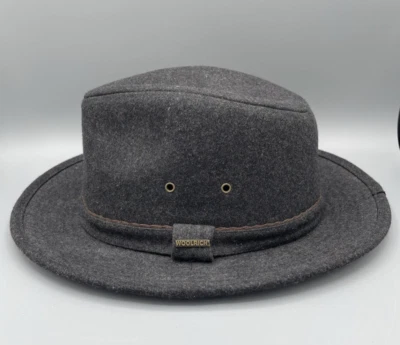 Woolrich Outback 徒步旅行绅士 Fedora 帽子 XL BCFSTW189F7 羊毛混纺 — 第 1/4 张图片