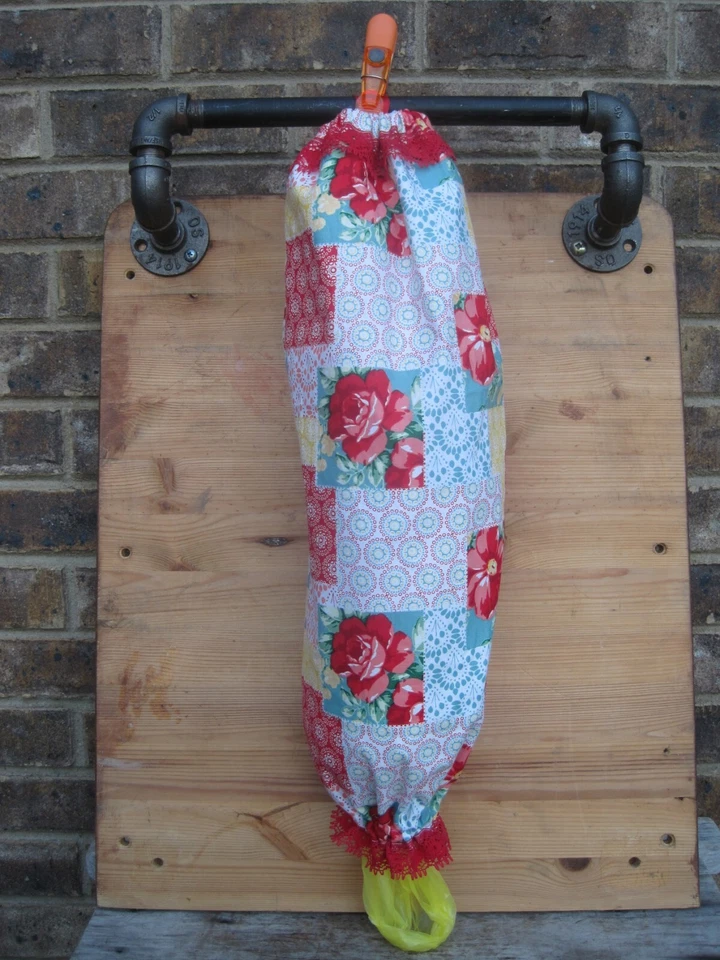 Bolsa de Plástico Soporte de Almacenamiento Floral Hecho a Mano Mujer Pionera Tela Bordes de Encaje Rojo Foto 1 de 4