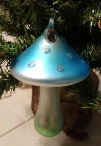 Ornamento per funghi in vetro soffiato color verde acqua, verde e bianco alto 3,7" - Foto 1 di 4