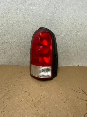 Luz trasera izquierda conductor Pontiac Montana/Uplander 2005 a 2009 OEM V0102 DW Foto 1 de 4