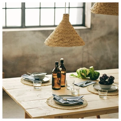 Pantalla IKEA MÄVINN. Fibra de plátano hecha a mano edición limitada. Foto 1 de 4