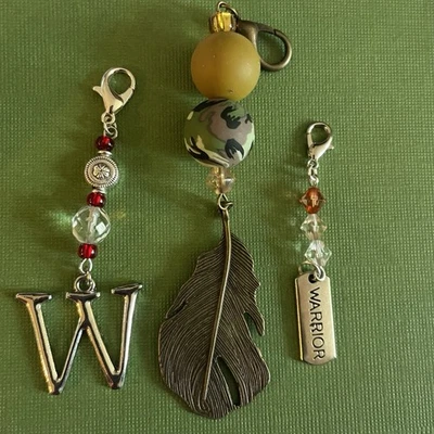 Lot of 3 Purse Charms FEATHER, “W” Zipper Pull WARRIOR Key Chain Book Bag Clip - Image 1 of 4