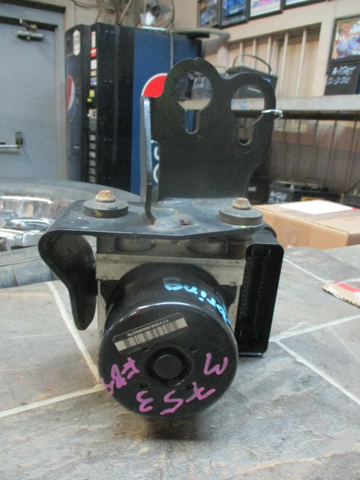 ✅ BOMBA DE FRENO ANTIBLOQUEO ABS SEDÁN AVENGER 08-09 CHRYSLER SEBRING DODGE 2007-2009  Foto 1 de 4