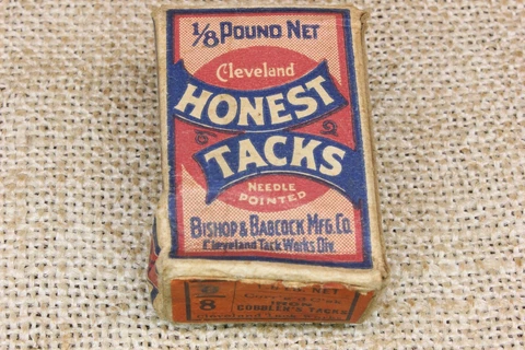 3/8” Old Cobblers Shoe Brass 25 HONEST Tacks 3/32” Round Headed Vintage In Box Cover